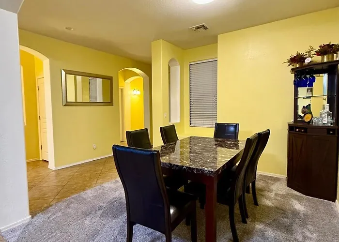 Perfect 1-level, 4-bedroom House In Avondale, Az Holiday home Avondale